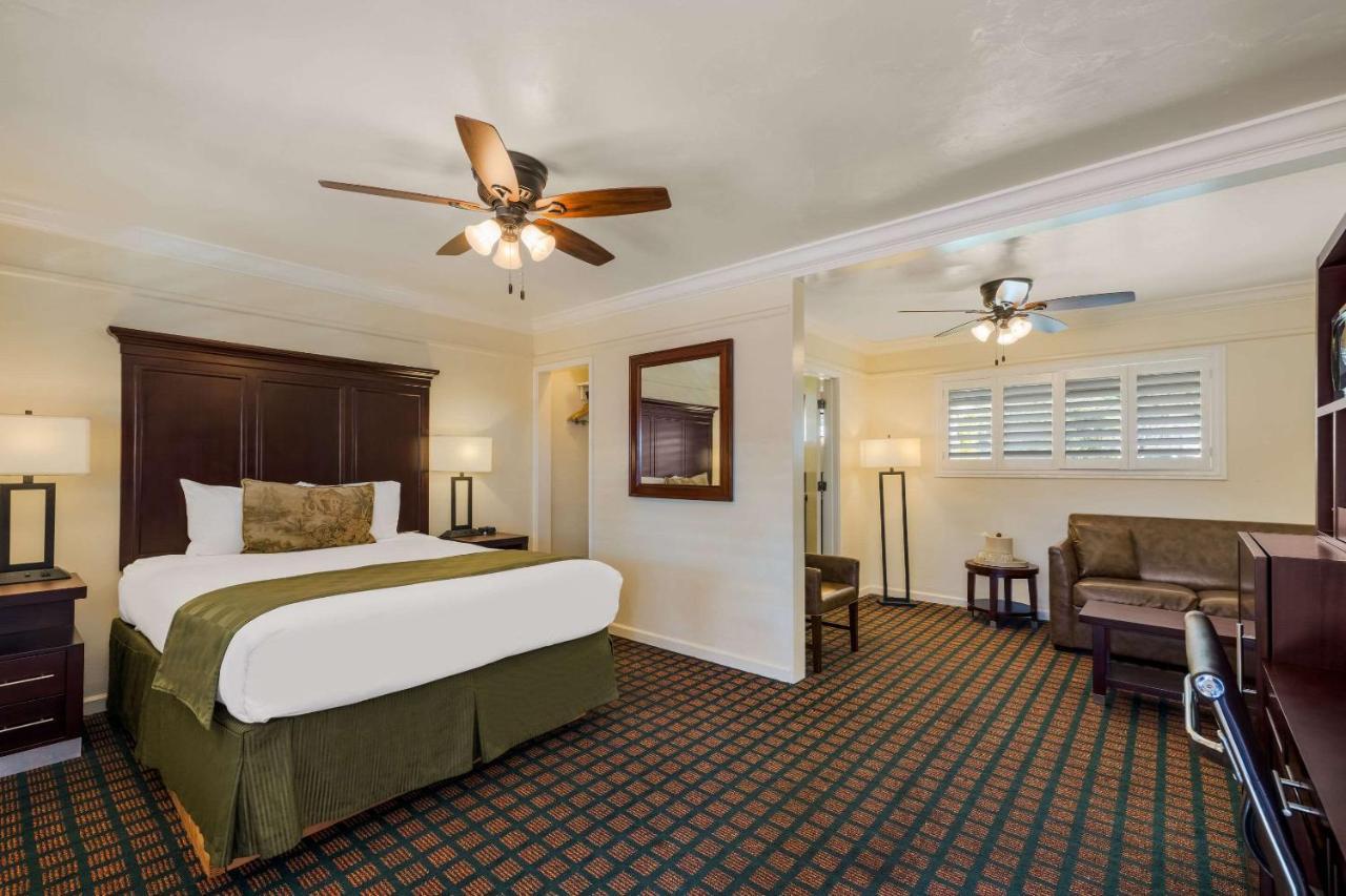 Clarion Collection Carmel Oaks Inn Exterior foto